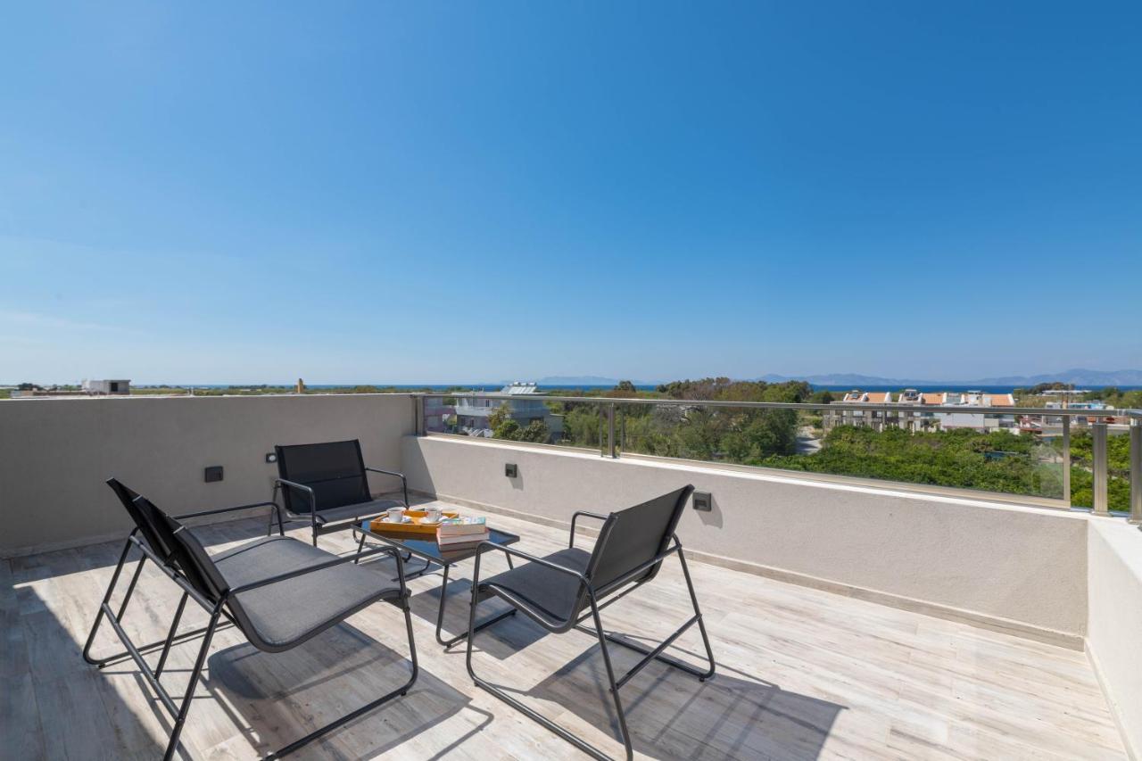 Tsatos Luxury Residence Кремасті Екстер'єр фото
