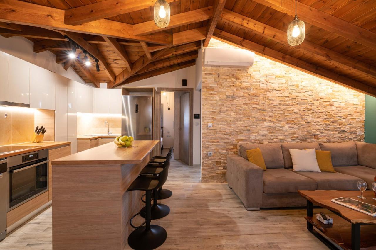 Tsatos Luxury Residence Кремасті Екстер'єр фото