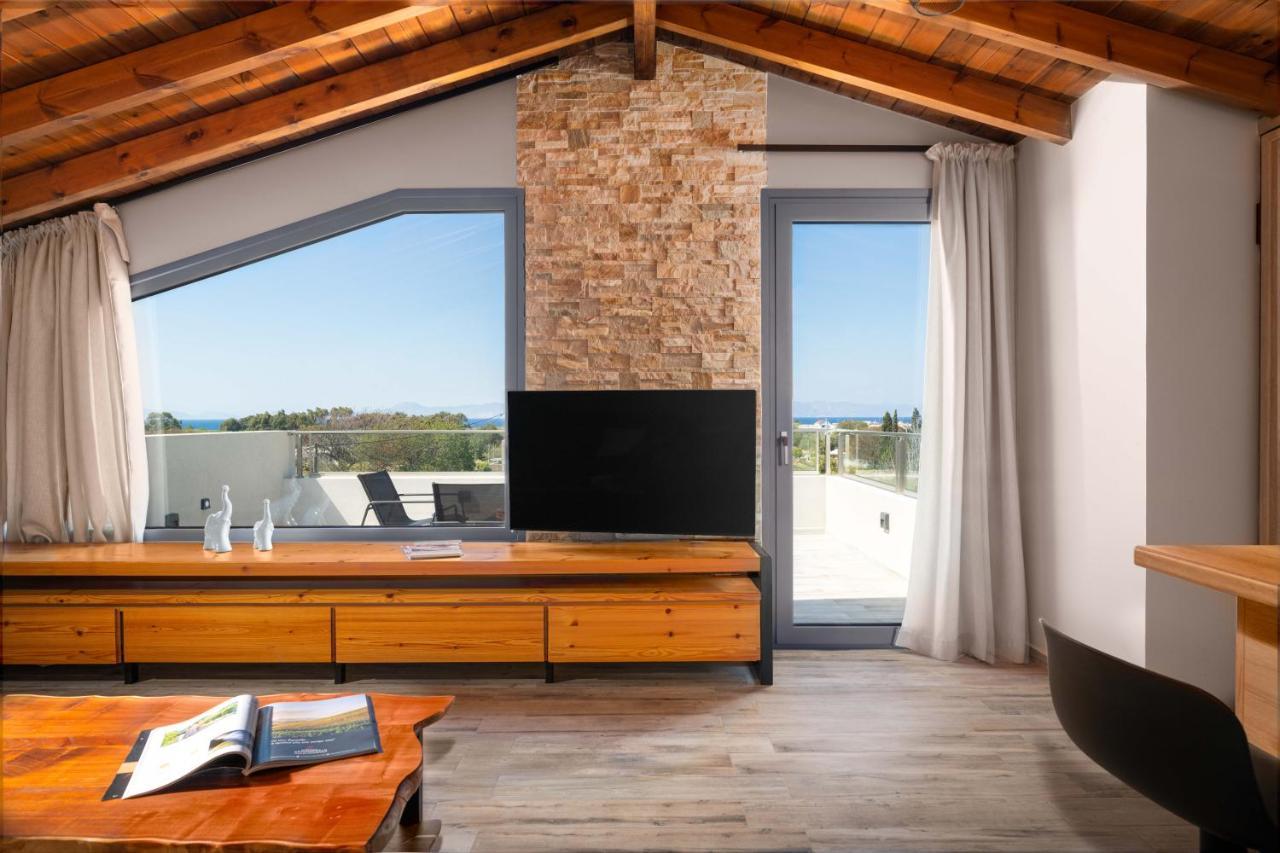 Tsatos Luxury Residence Кремасті Екстер'єр фото