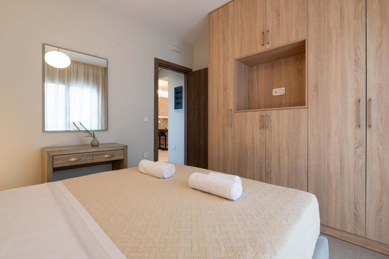 Tsatos Luxury Residence Кремасті Екстер'єр фото