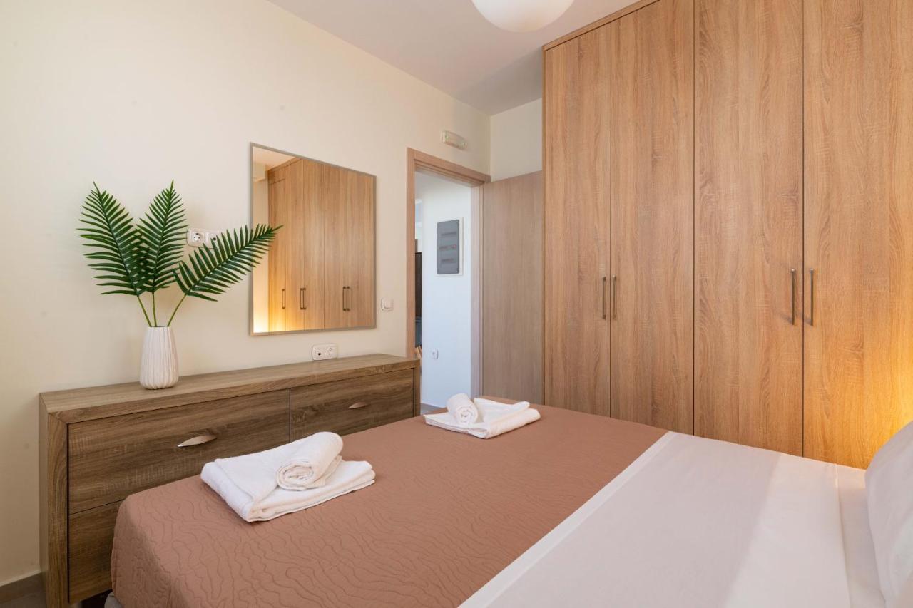 Tsatos Luxury Residence Кремасті Екстер'єр фото